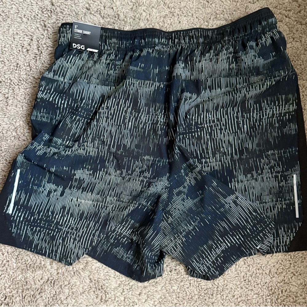 DSG Men's 5” Stride Shorts NWT- (never worn)